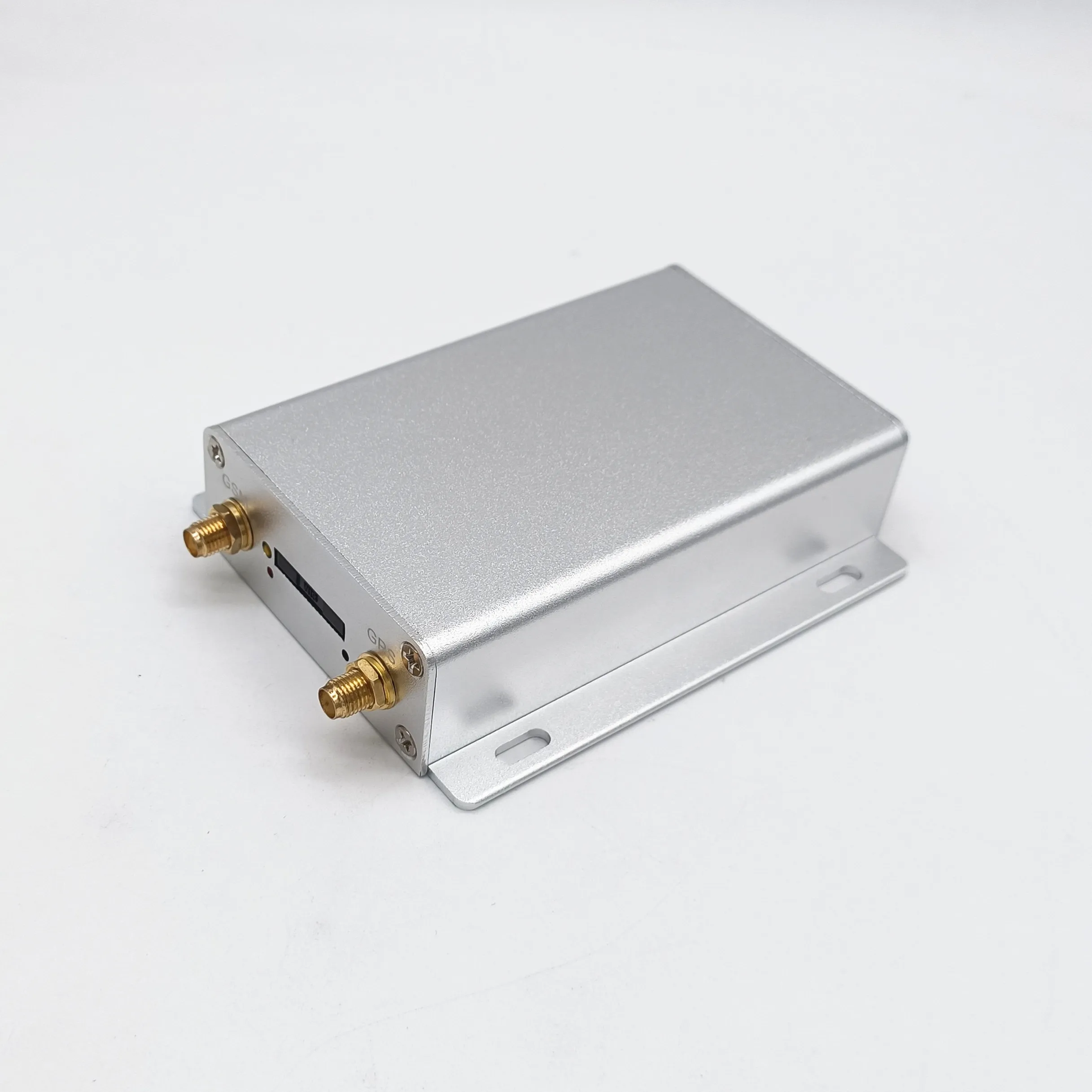 4G  Industrial Grade GPS tracker CA-V7 Support 3-way Temperature Monitoring and  2-way Changrun Protocol 232 Digital Fuel Rod