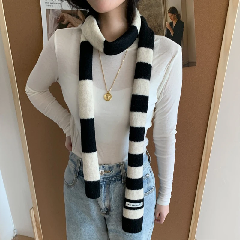 Sciarpa stretta a righe lunghe colorate da donna, leggera, per tutti gli abbinamenti, accessorio di design alla moda, sciarpa decorativa per ragazza calda autunno inverno