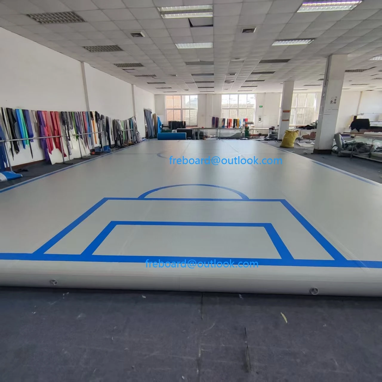 45.9ft Large Square PVC Air Tumble Gym Flooring Mat 1mm Inflatable Air Jumping Track Portable Exercise Mat For Gymnastics