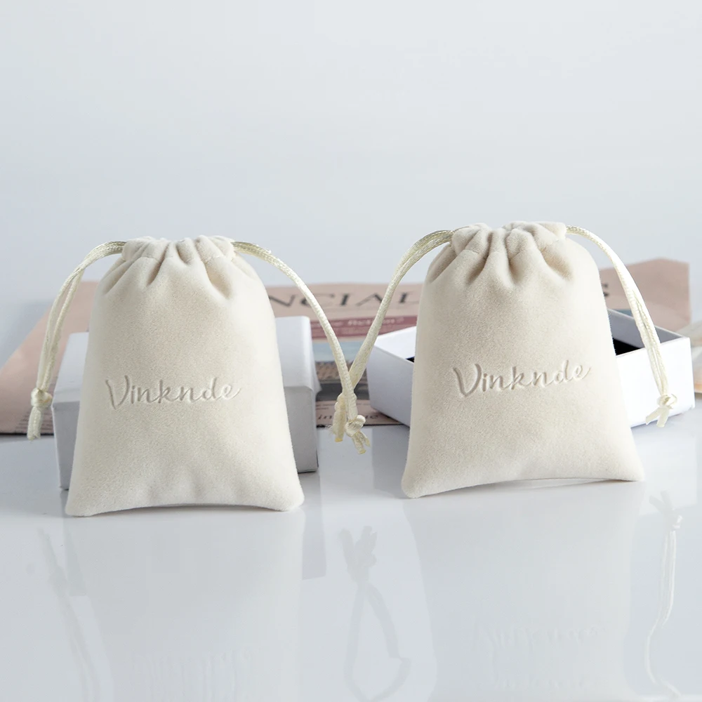 

100pcs Custom Logo Beige Velvet Drawstring Jewelry Bag Wedding Favors Gift Pouch Ring Earring Necklace Bracelet Pendant Storage