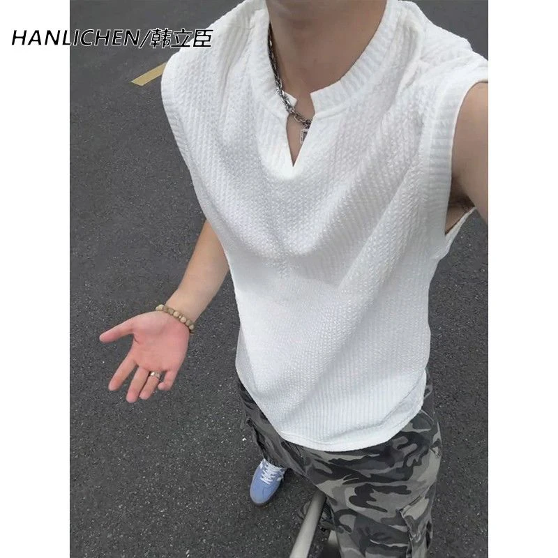 

Men's Textured Folded V-Neck Sleeveless Sports Vest - Breathable Summer Workout Tank Top for Gym Casual 2026 Trend Streetwear