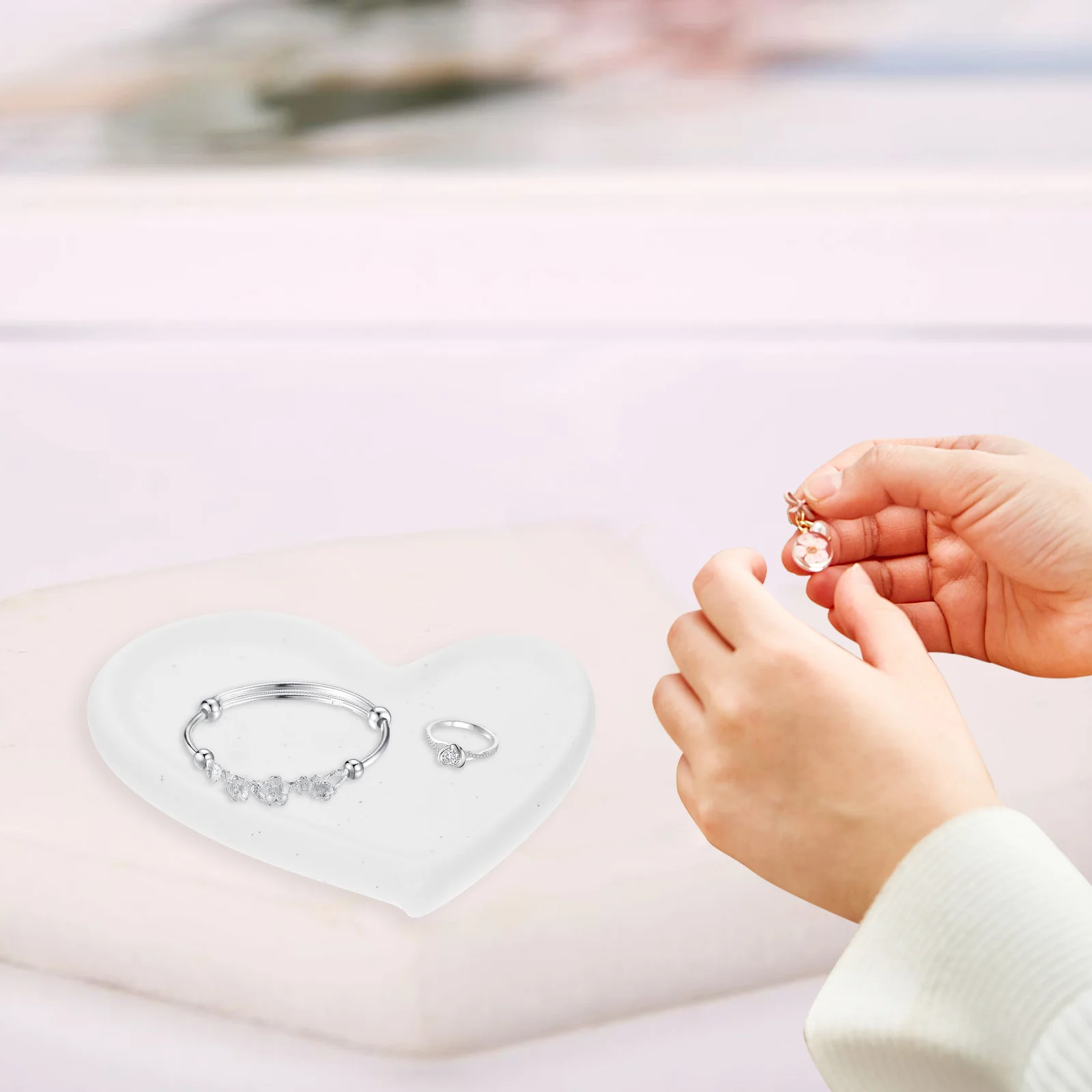 

Ceramic Heart Jewelry Organizer Romantic Ring Dish for Bedroom Dressing Table Decorative Dessert Plate Trinket Tray