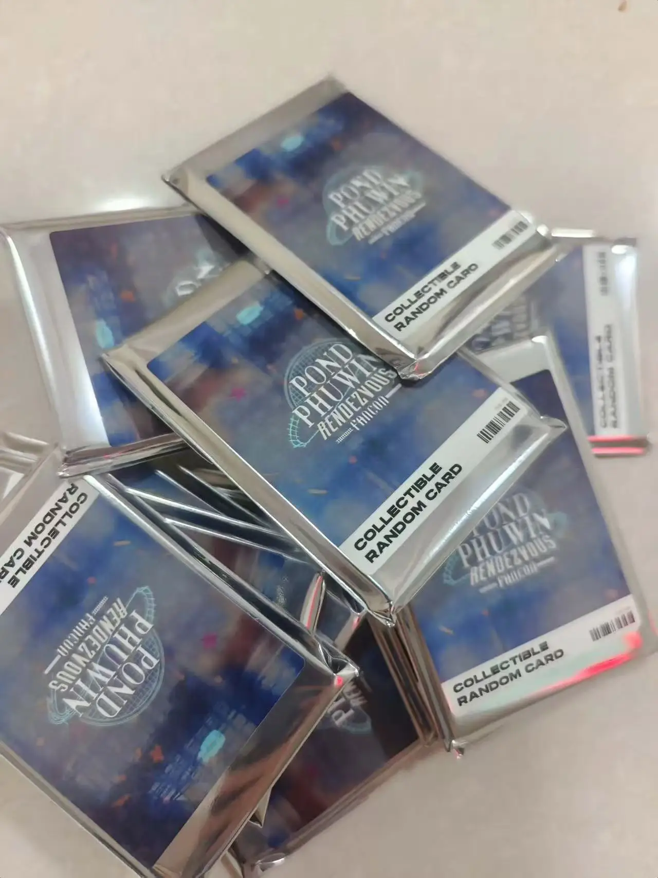 

2025 Новый официальный GmmTV Thai Star Pondphuwin Pond Phuwin We Are Fish Upon The Sky Fancon Коллекционная случайная карта