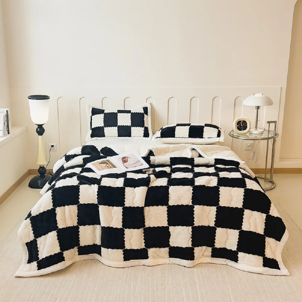 1Pc the Arctic Velvet 3-Layer Blanket Is Suitable for Bedrooms, Offices, and Travel, Offering Thermal Insulation and Portability