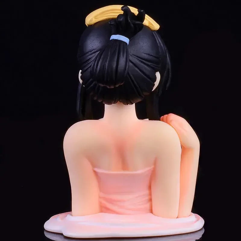 Carino Kanako che scuote il petto Ragazze Ornamenti per auto Cartone animato Kawaii Anime Statua Cruscotto per auto Bambola sexy Figurine