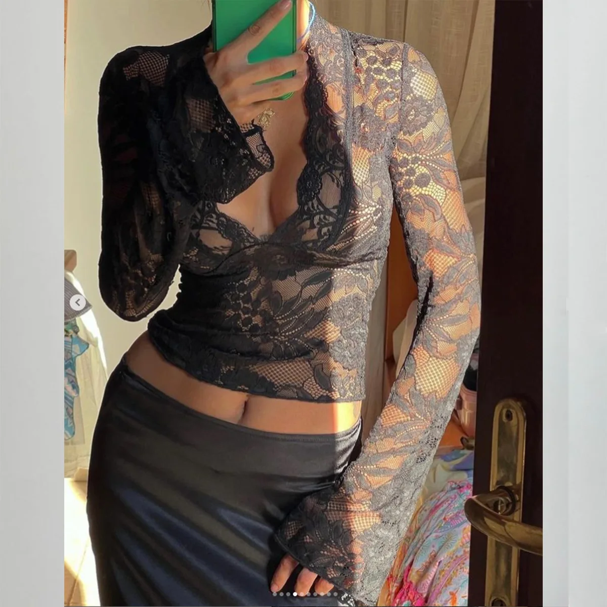 

2025 Autumn New Pure Desire Style Spicy Girl Sexy Deep V Slim Fit Versatile Long Sleeve Lace Top