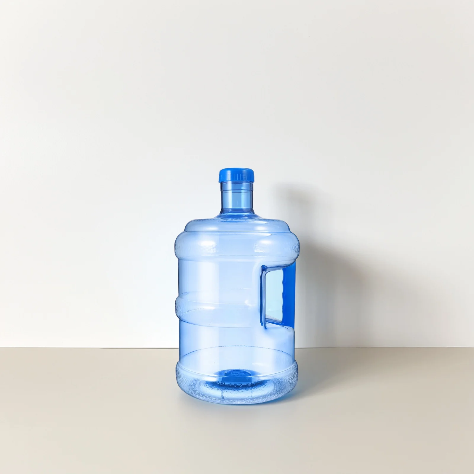 إبريق مياه معدني سميك 5 لتر، حامل مياه محمول، مادة متينة للتخييم والنزهات والمشي لمسافات طويلة والأنشطة الخارجية