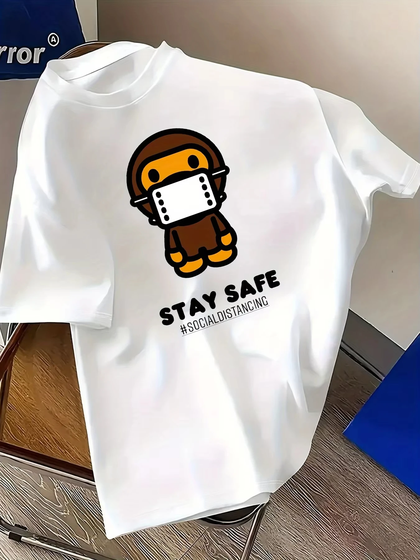 Men's Casual Summer Short Sleeved T-shirt with Iconic Monkey Logo and 