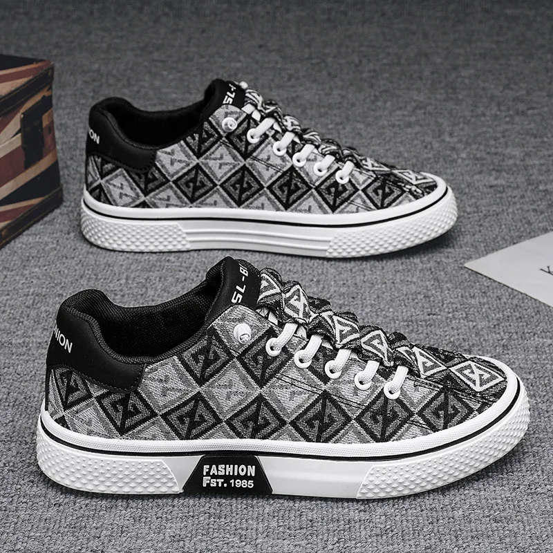 

Summer Breathable Casual Shoes Fashion Man Canvas Shoes for Men Lightweight Driving Loafers Outdoor Men Sneakers Tenis Masculino