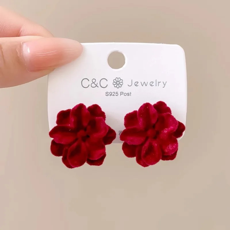 أقراط مرصعة بزهرة الورد الأحمر للنساء ، نمط شائع ، الخريف والشتاء ، هدية مجوهرات العام الجديد