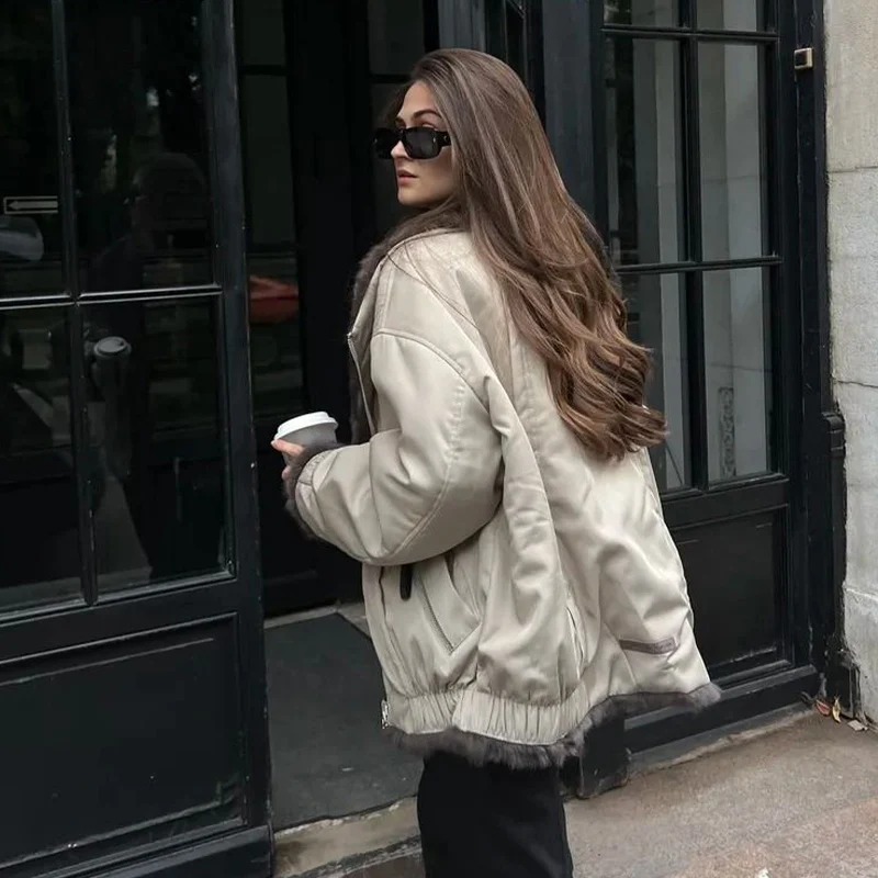 سترة شتوية نسائية 2025 معطف سترة جديدة من فراء الأرنب الحقيقي الطبيعي الساخن مع ملابس خارجية دافئة ملابس عصرية