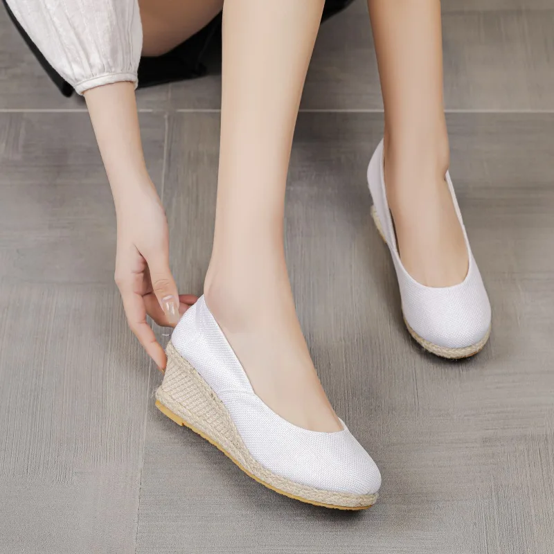 

2024 Wedge Spring and Autumn New Shallow Korean Style High Heel Nurse Pointed Straw Women's Shoes