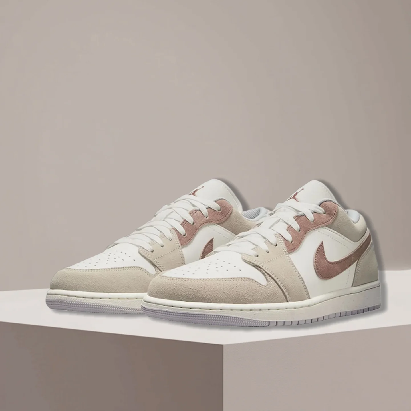 

Nike Air Jordan 1 Men's & Women's Classic Retro Basketball Shoes - Versatile, Slip-Resistant, Durable Style HF1567-200