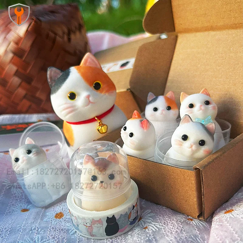 Cat pinching music, gift box ornaments are purely hand-drawn