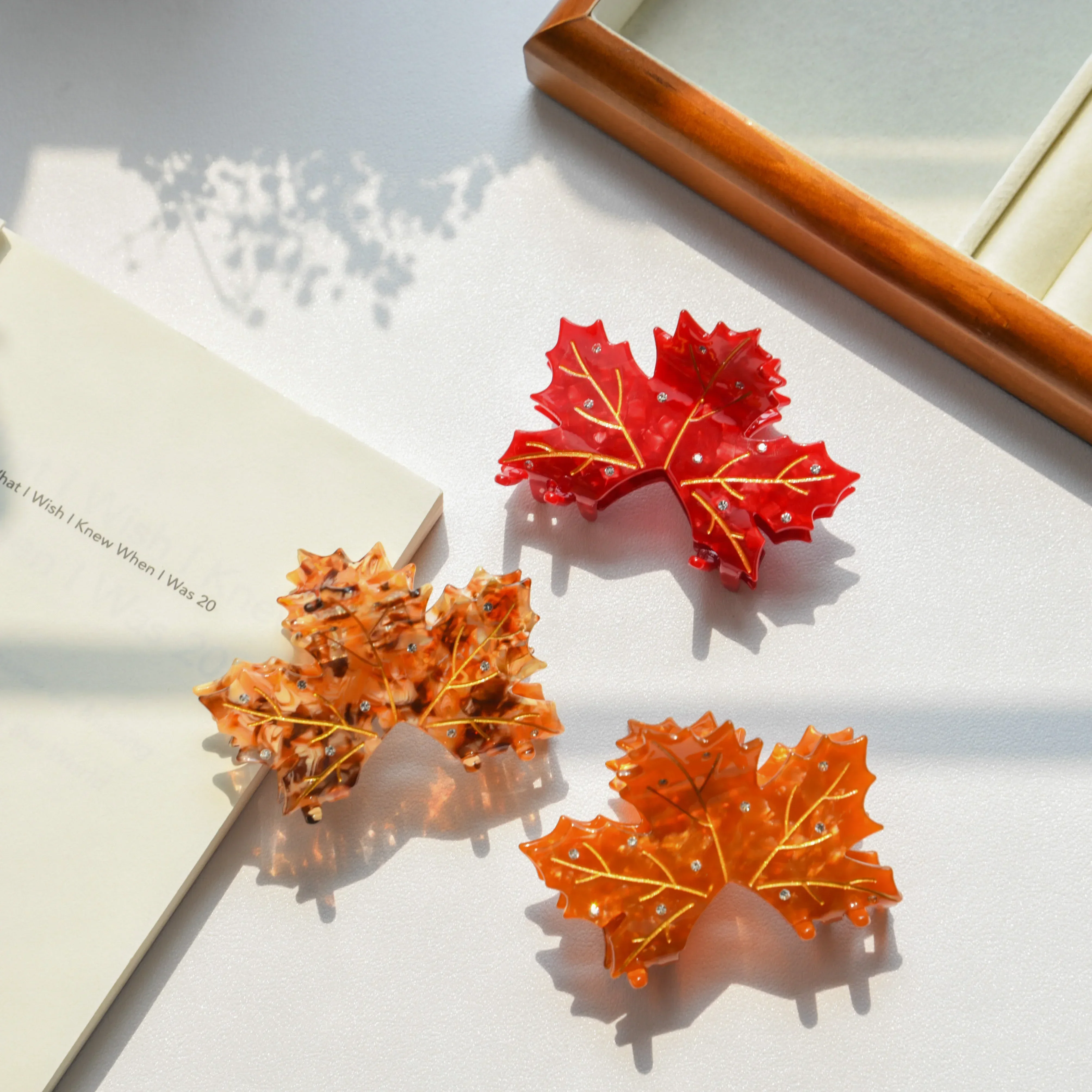 BYL NEW Seasonal Maple Leaf Grip Acetate Hair Clips Fashion Versatile Gift for Girls Crab Clip Women's Hair Accessories Girls