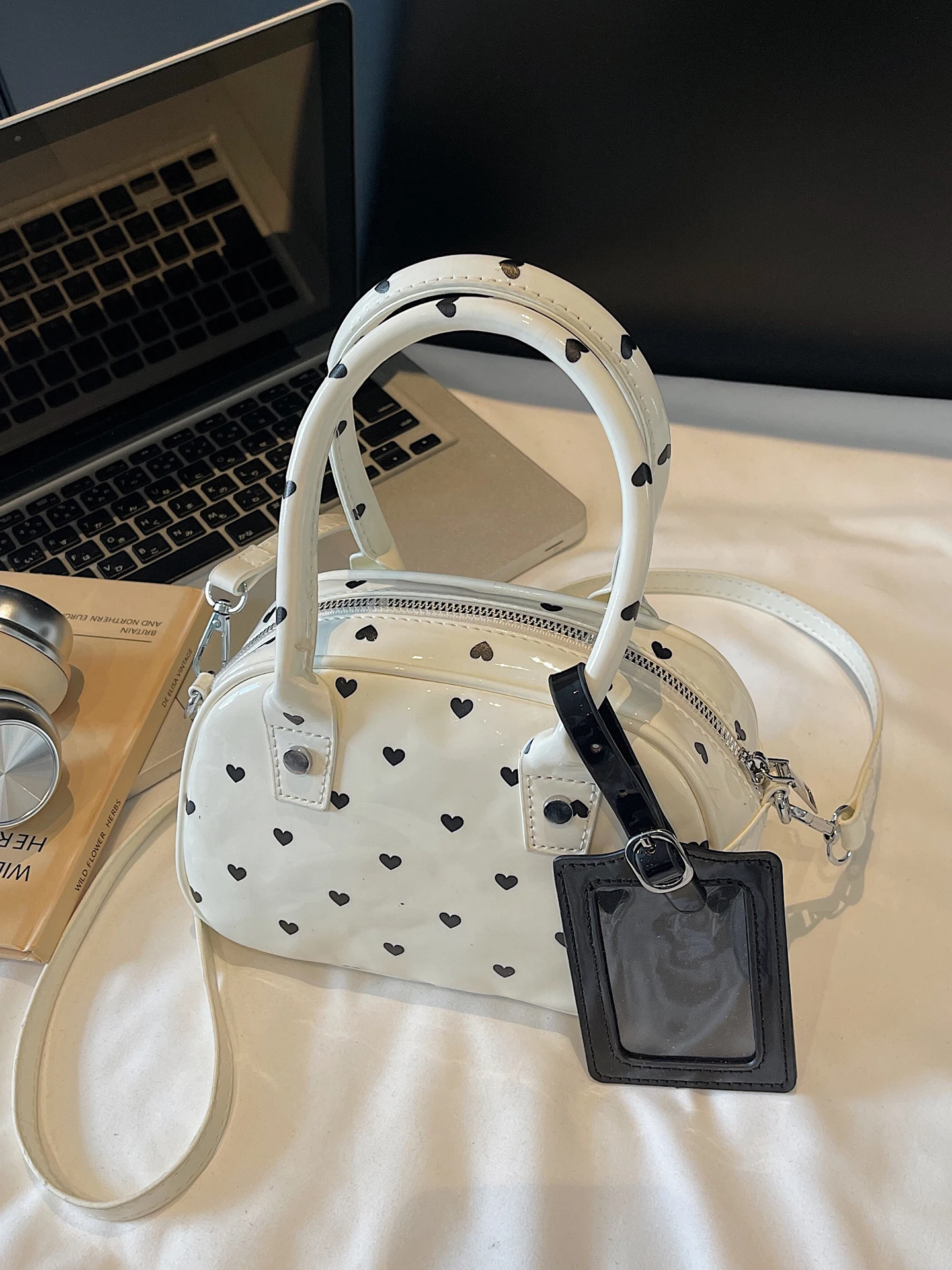 

Красная сумка с принтом сердца для женщин, летняя новая корейская мода, высококачественные сумки через плечо на молнии для боулинга, универсальная сумка на одно плечо