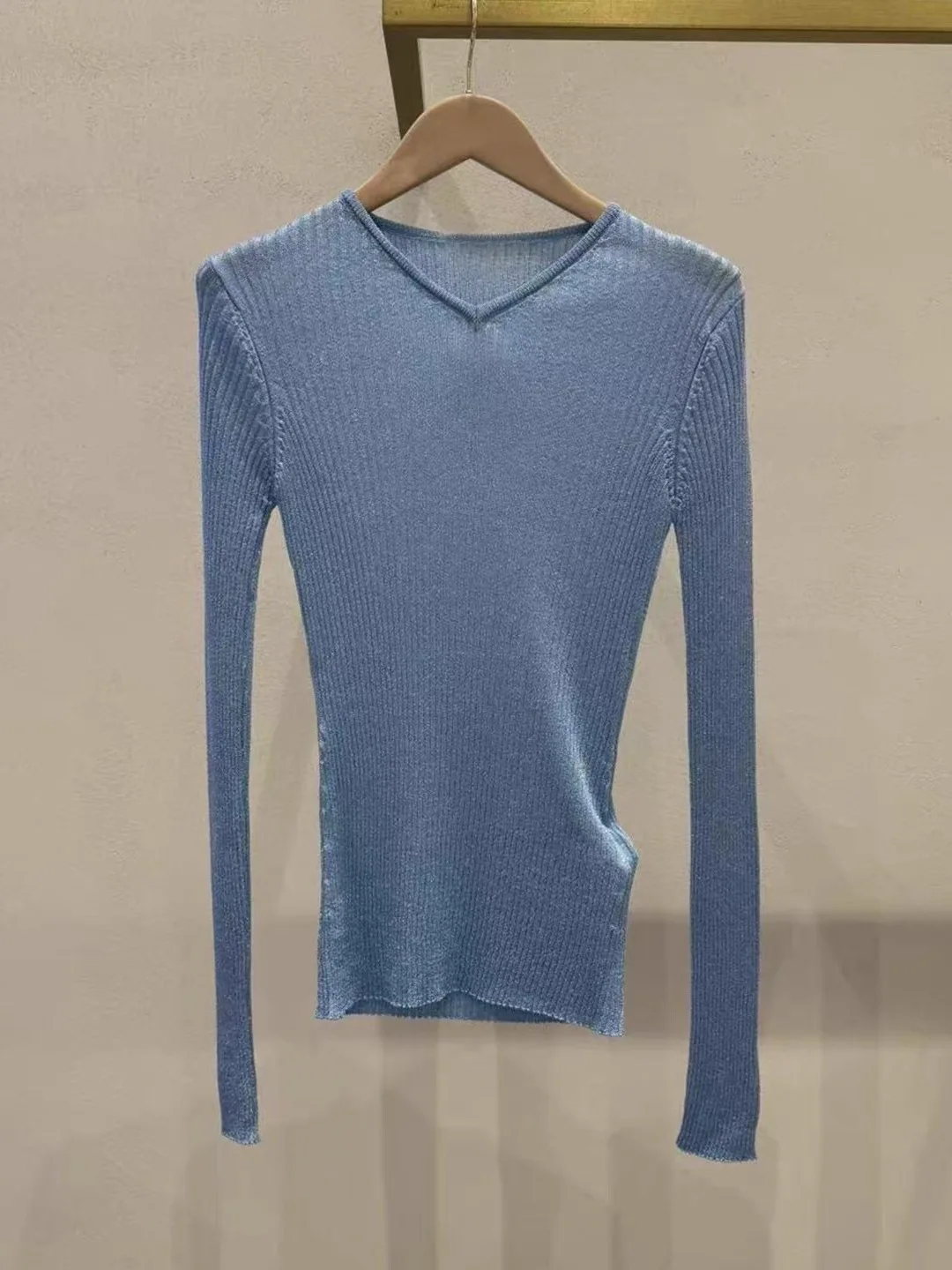 Elegant Long Sleeve Knitted Sweater Shiny Silk Slim Fit V-Neck Women's Fashion Autumn Winter Simple Style Vertical Stripe Design