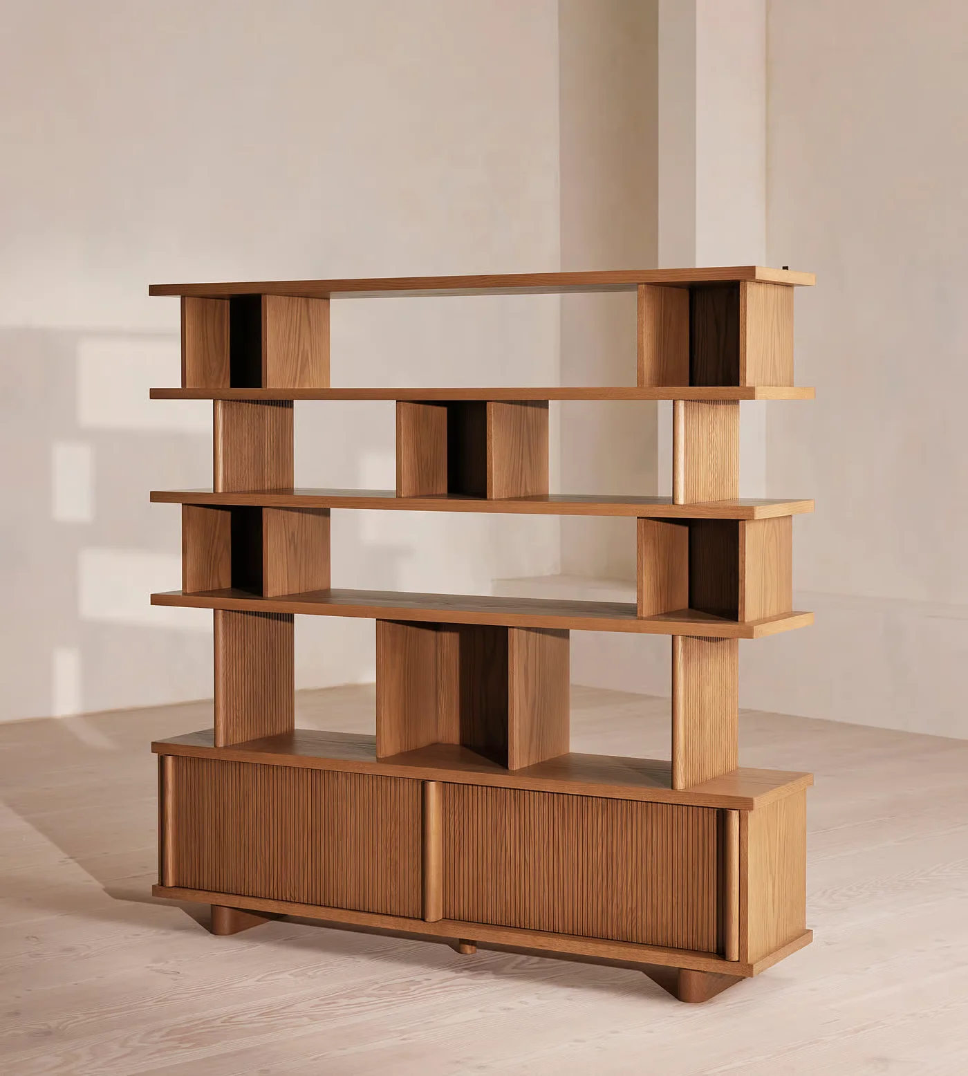 

Italy High End Luxury Oak Wood Storage Display Rack Modern Living Room Office Side Corner Open Bookshelf