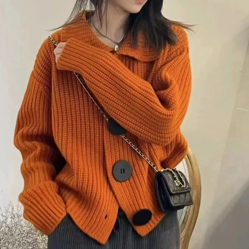 Women's Autumn 2024 New Chic Long-sleeved Loose Korean Style Trendy Large Buttons Lapel Short Sweater Knitted Cardigan