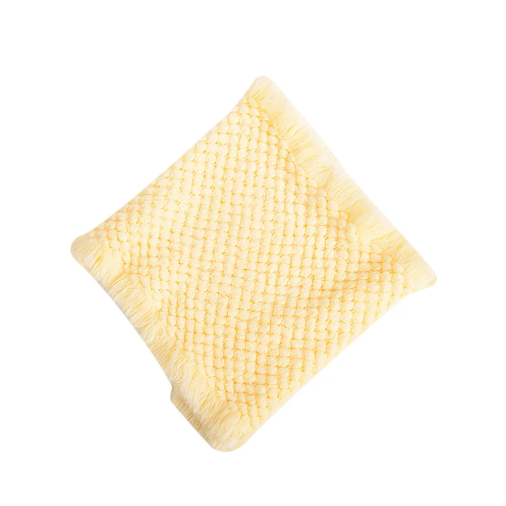 

Double Layer Baby Blanket Pineapple Pattern Yellow Soft Woolen Yarn Photo Prop for Newborn Photography Infant Memory Keepsake