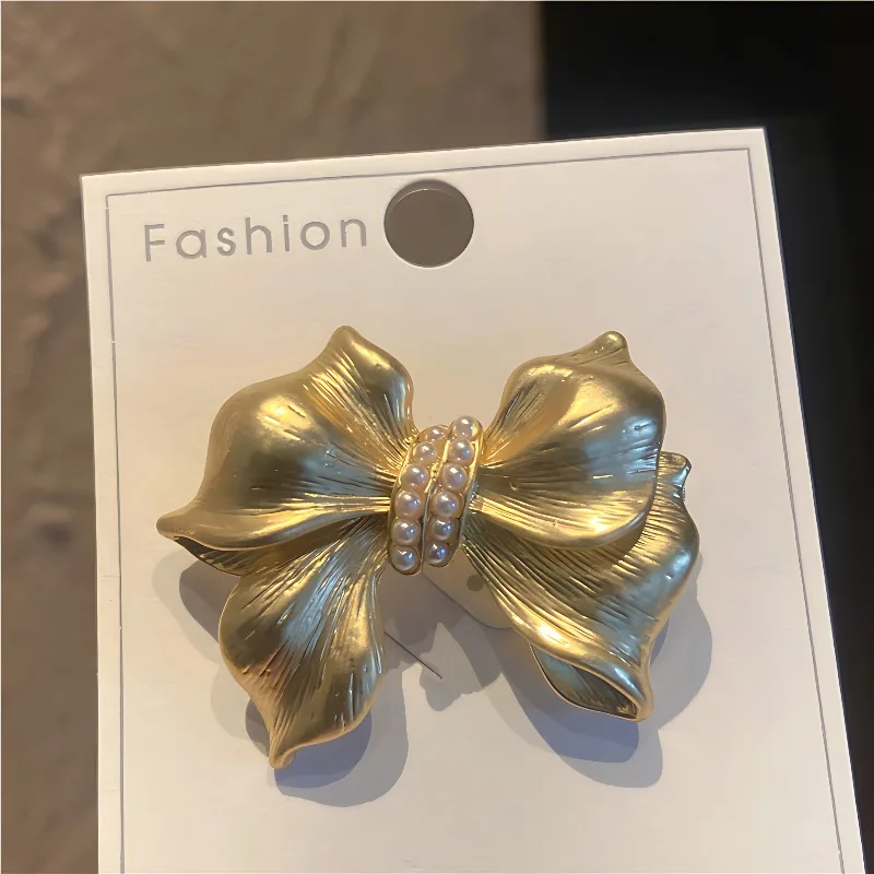 New Classic Gold Bow Magnificent Fashion Three Dimensional Texture Coat Cardigan Brooch Corsage Suit Accessory Anti Slip Buckle