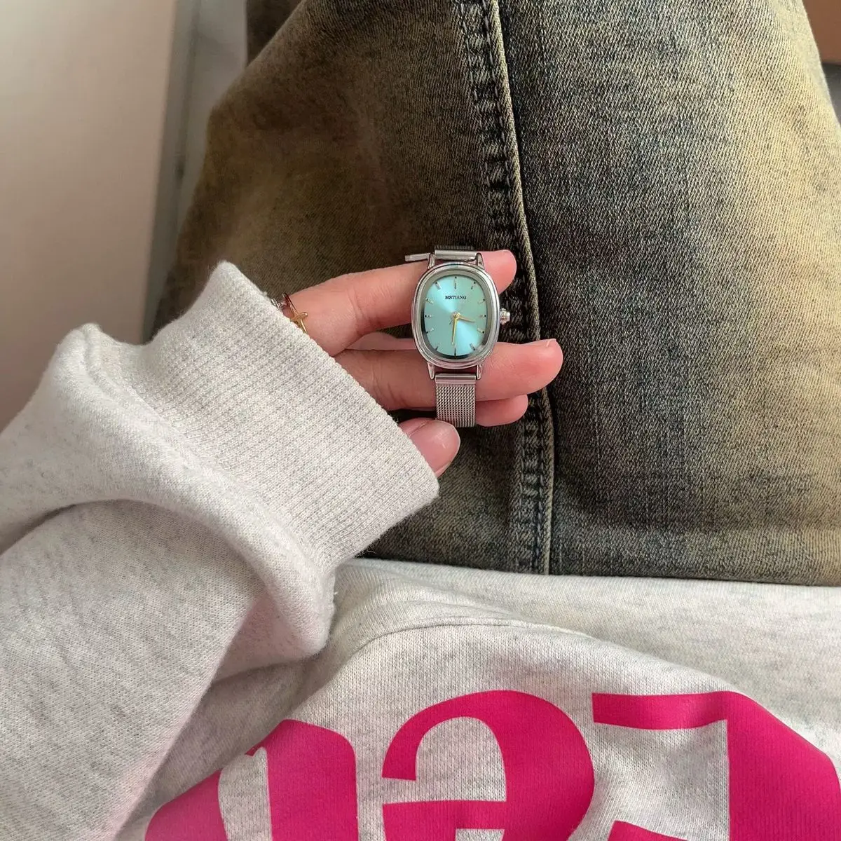 Jam Tangan Kuarsa Dial Oval Sederhana Kualitas Tinggi Jam Tangan Modis Wanita Baja Tahan Karat Jam Tangan Anak Perempuan Mewah