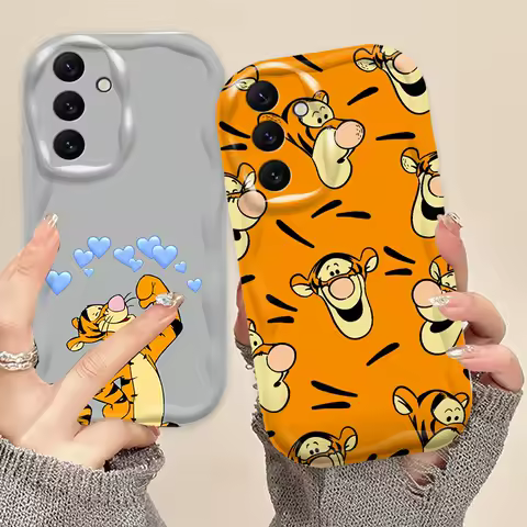 Disney Winnie The Pooh Cartoon For Samsung A55 A54 A53 A52 A35 A34 A33 A32 A25 A24 A23 A22 A21S A15 A13 A14 5G Wave Oil Cover