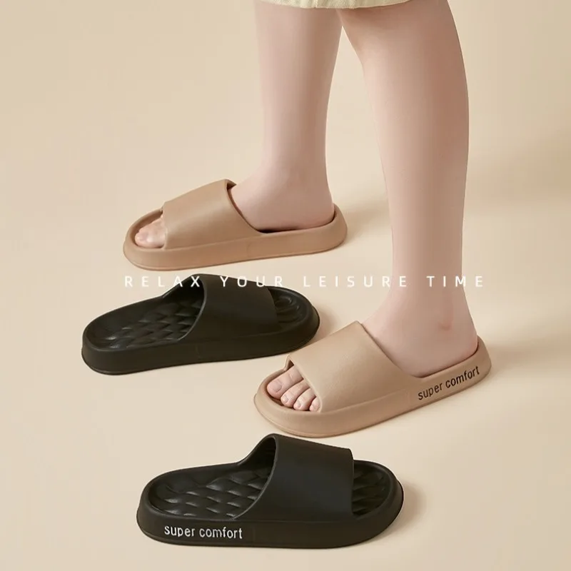 รองเท้าแตะพื้นหนานุ่มสำหรับผู้ชาย รองเท้าแตะแบบสวมพื้นนุ่มสบายสำหรับผู้หญิง รองเท้าแตะชายหาดฤดูร้อนกันลื่น รองเท้าแตะสำหรับห้องน้ำ