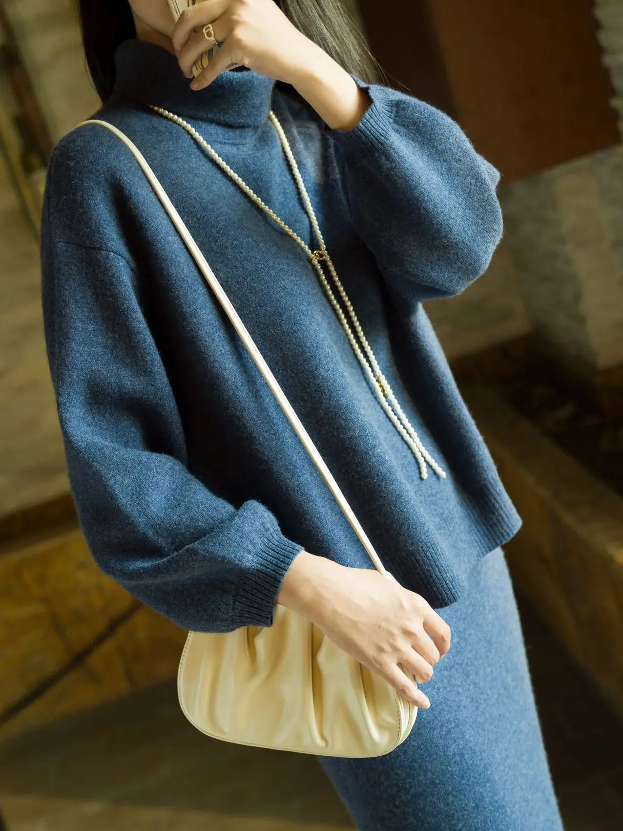 Elegant pure cashmere knitted skirt suit