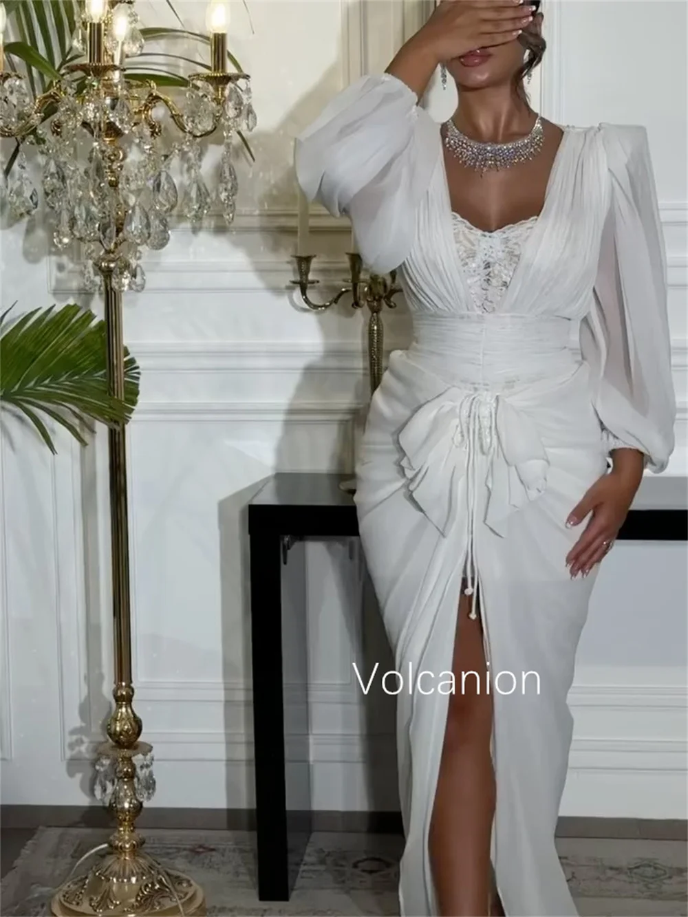 カスタマイズされたフォーマルシフォンスパンコールプリーツシースVネックロングドレスキンセアニェーラオーダーメイドの機会中国風