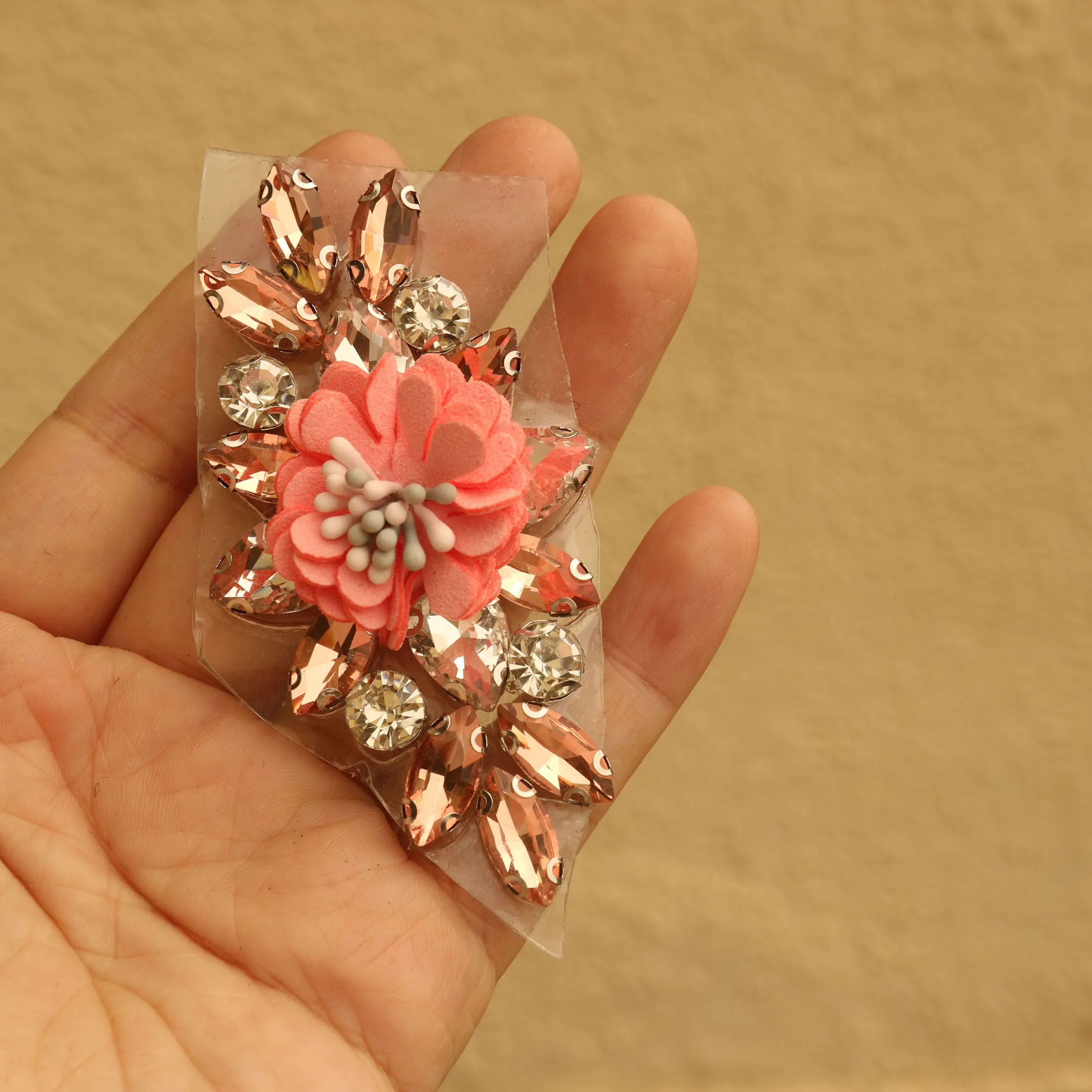 1pc crystal flower beaded appliques patches for clothing DIY  iron on rhinestone  Embroidery parches bordados para ropa