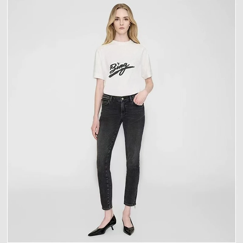 

Women's Classic Alphabet Print Crew Neck T-Shirt Short Sleeve Fashion Style Front Printing Early Spring New Arrivals