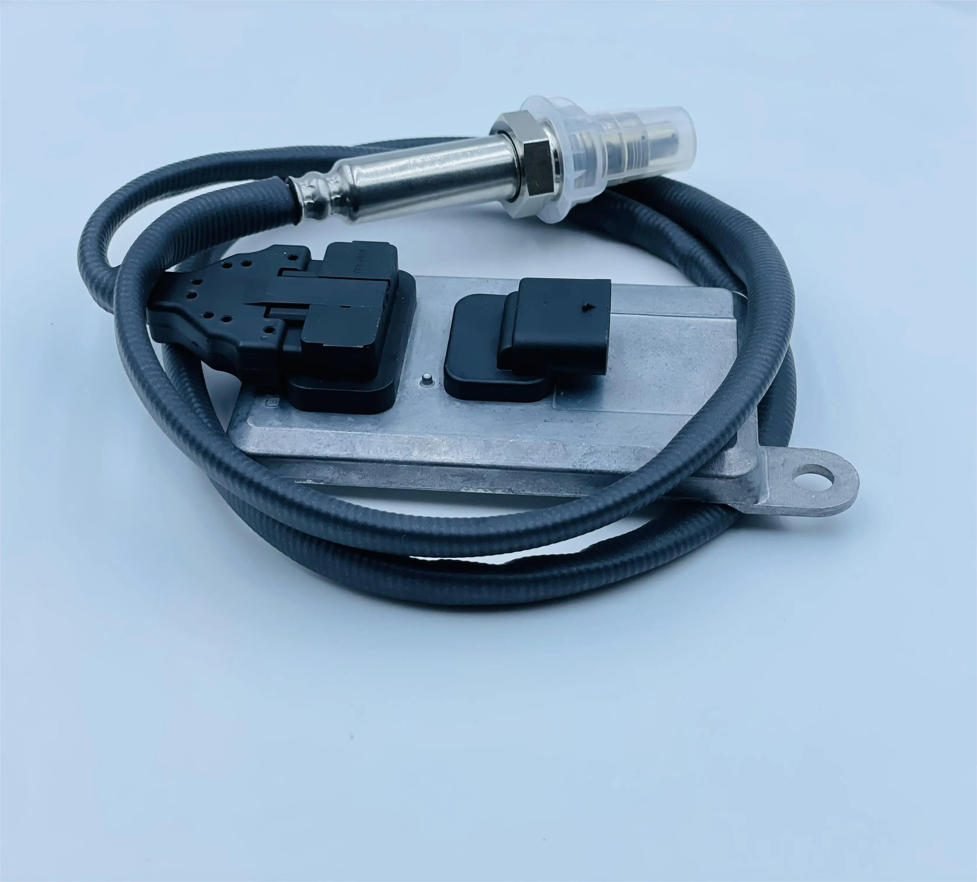 5WK96714   Nitrogen Oxide Sensor Fits For Cummins engine 89463-H56A0  NOx sensor