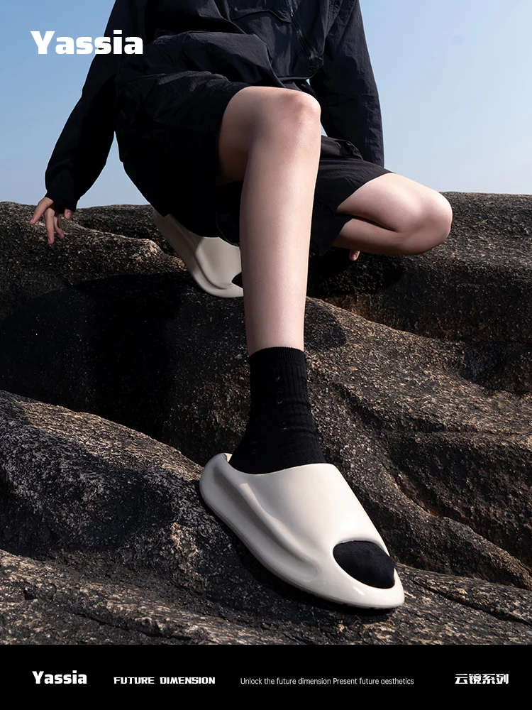 

Yassia женские и мужские парные водонепроницаемые нескользящие домашние модные тапочки для отдыха и ванной комнаты, купи один, получи один бесплатно