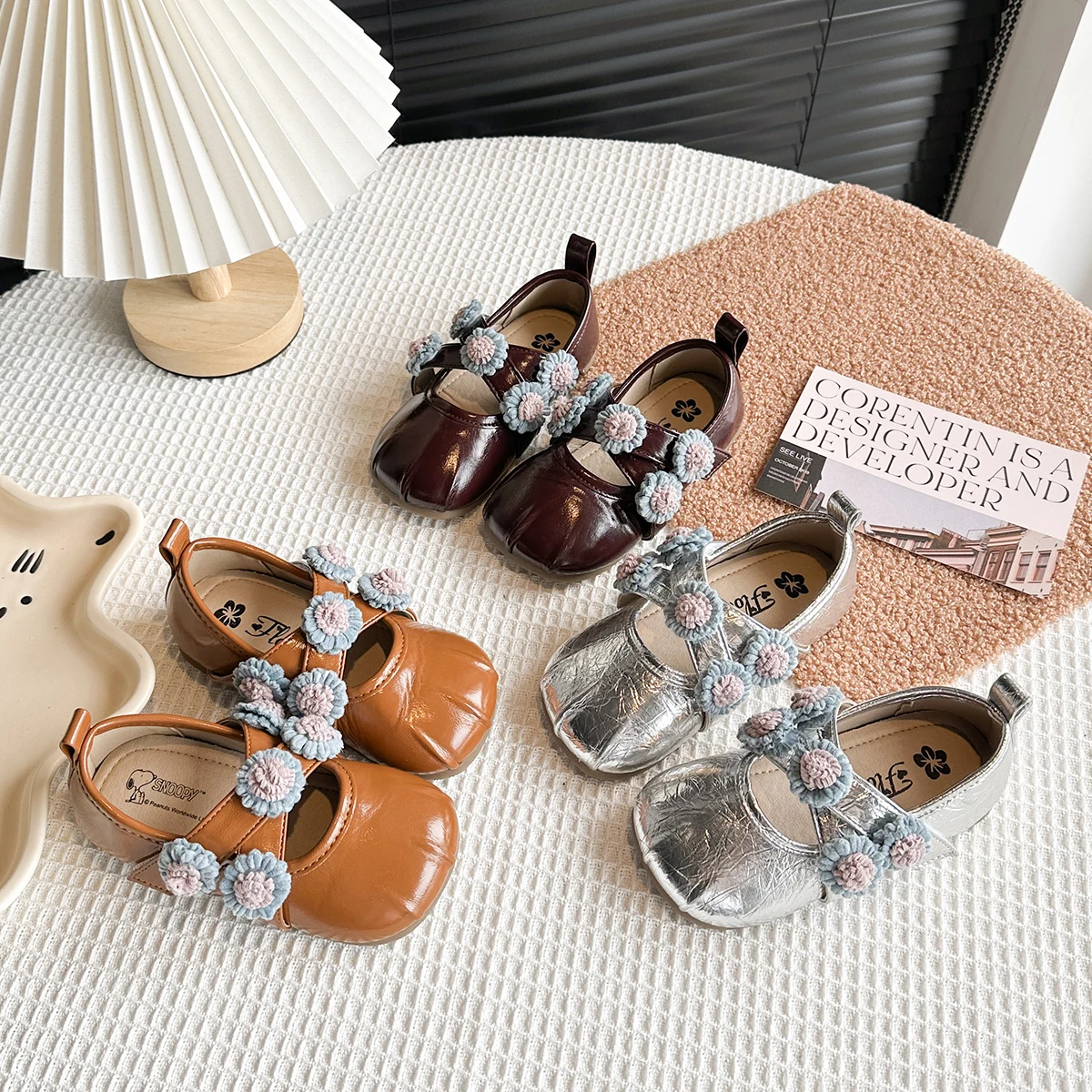 

Kids Leather Shoes with Sweet Flowers Cute Girls Princess Shoes Hook&loop 2025 Autumn New Children Dance Performance Shoes Soft