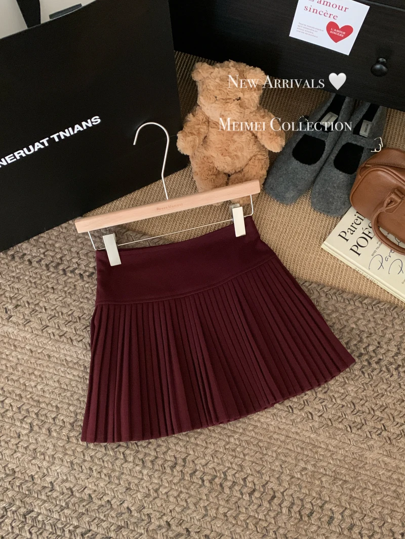 Wine red
