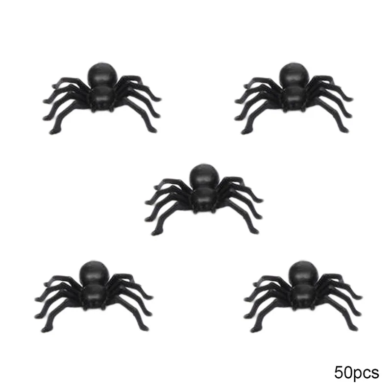 50 stücke Halloween Spinnen Dekorationen kleine schwarze Plastiks pinnen Spukhaus Spinne Dekoration Simulation kniffliges Spielzeug