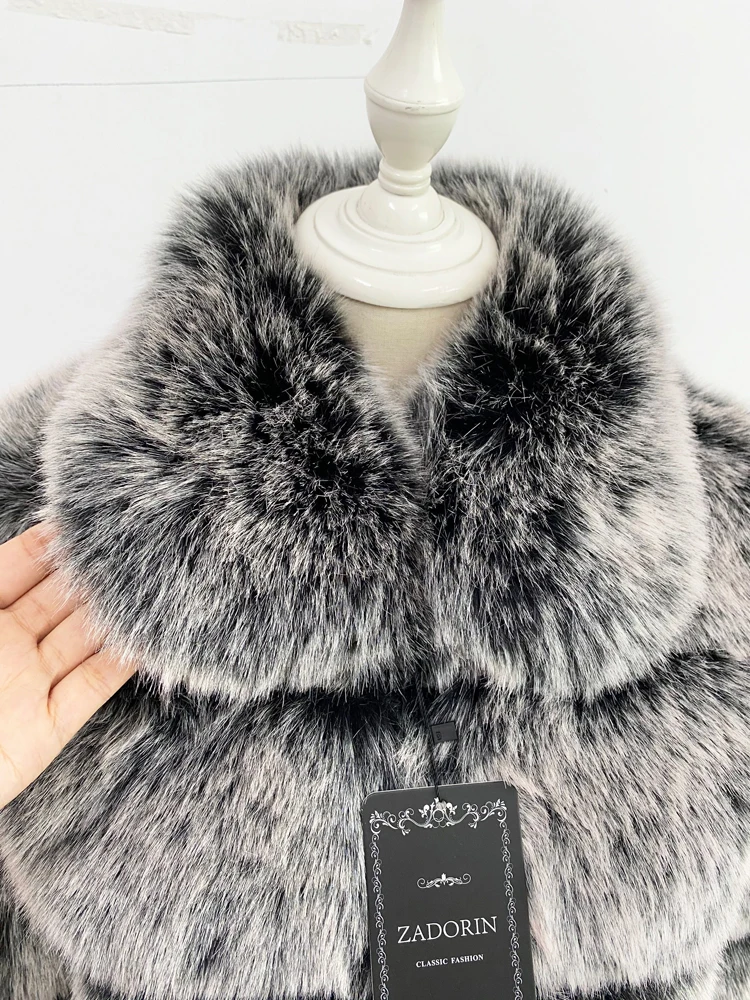 ZADORIN Top Mode Gestellte Pelz Top FAUX Fuchs Pelzmantel Frauen Drehen Unten Pelz Kragen Winter Pelz Mäntel Frauen Flauschigen Pelz Jacke