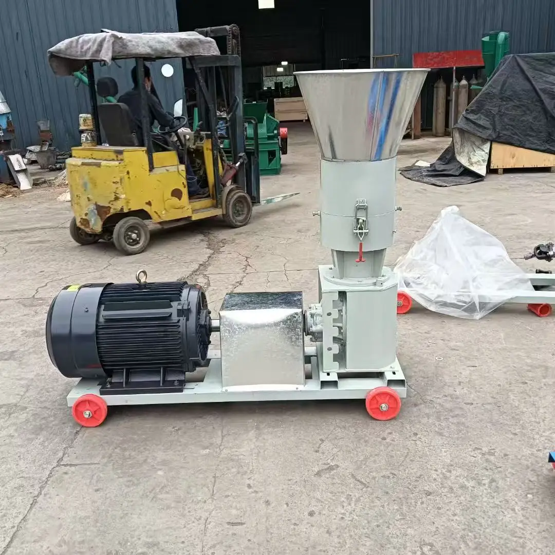 Easy To Use Low PriceAnimal Feed Pellet Grinder Feed Making Machine Chicken Duck Fish Cattle Feed Processing Machine