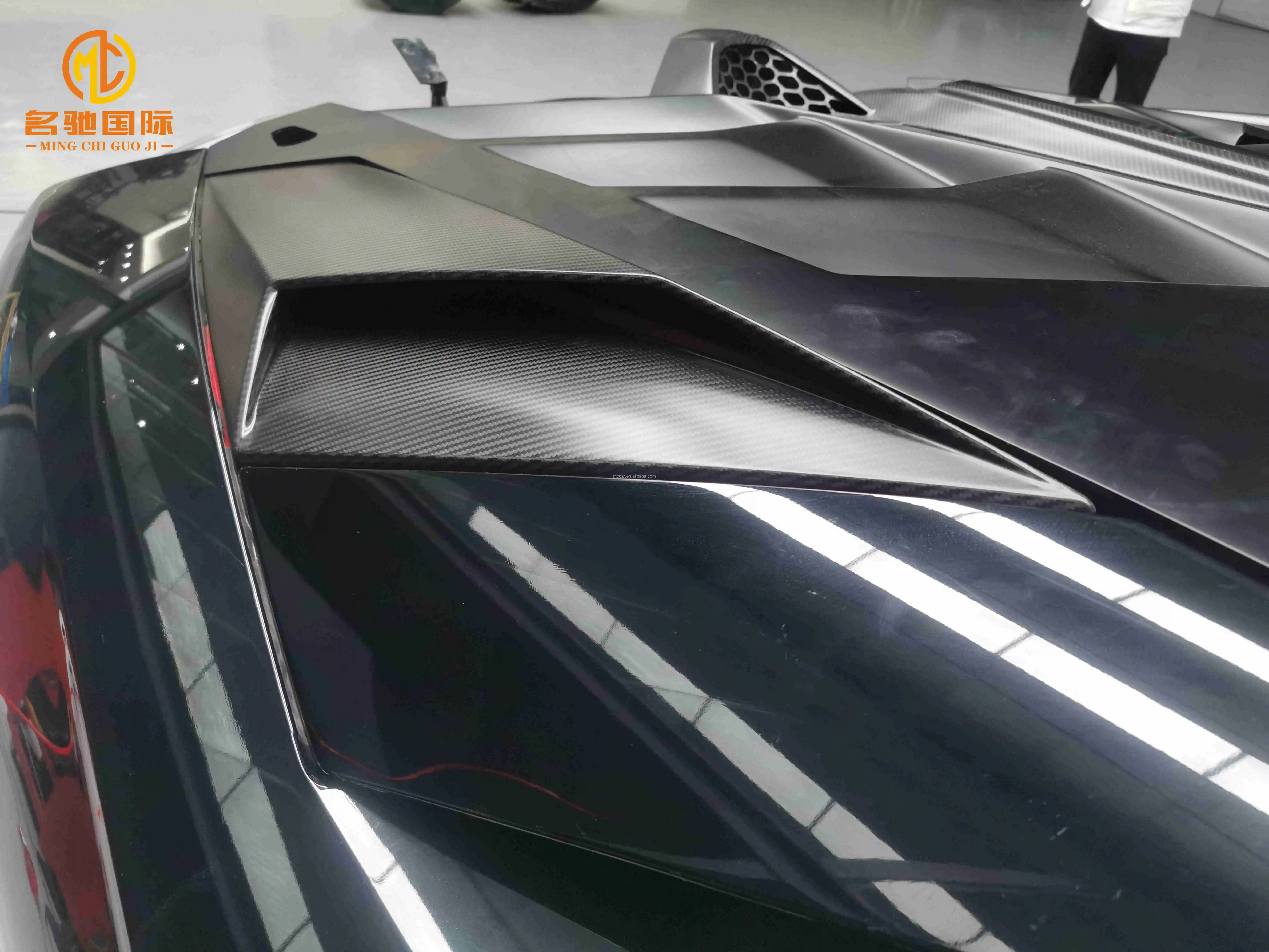 ماتي عالية الجودة نافذة جانبية خلفية الديكور لامبورغيني LP700 LP720 LP750 ألياف الكربون فتحات الهواء الخلفية