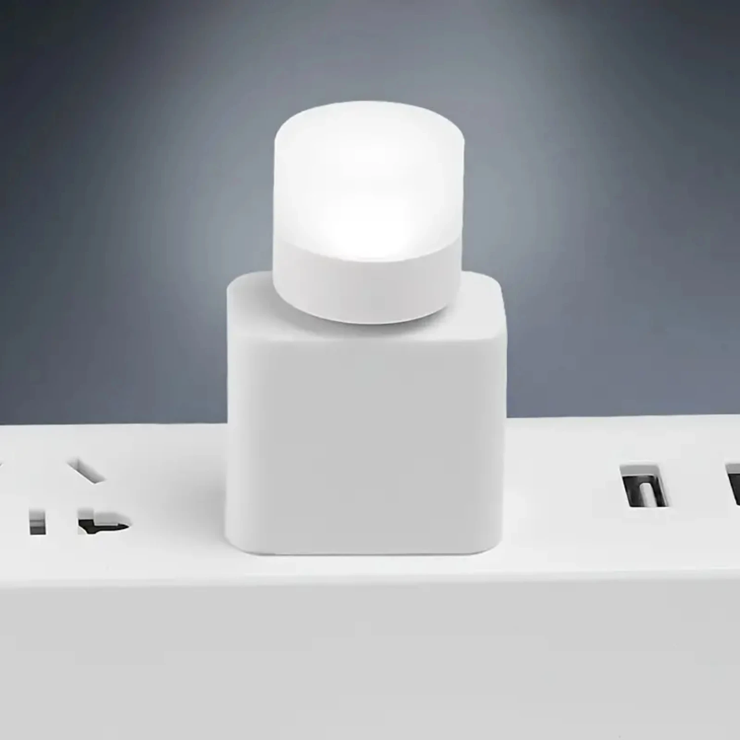 Energy-saving Hhaimai USB Night Light, Soft Glow, Bedside Sleep, Computer Use, Power-saving Led Light, Charging Treasure. Dad
