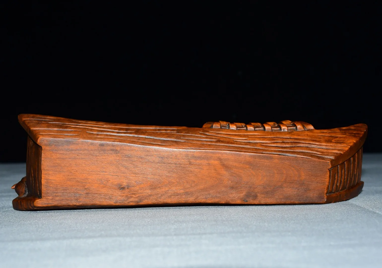Old Boxwood Fish Weng Statue fishing boat osprey Catching fish moral There are fish every year Study Amass wealth Ornaments