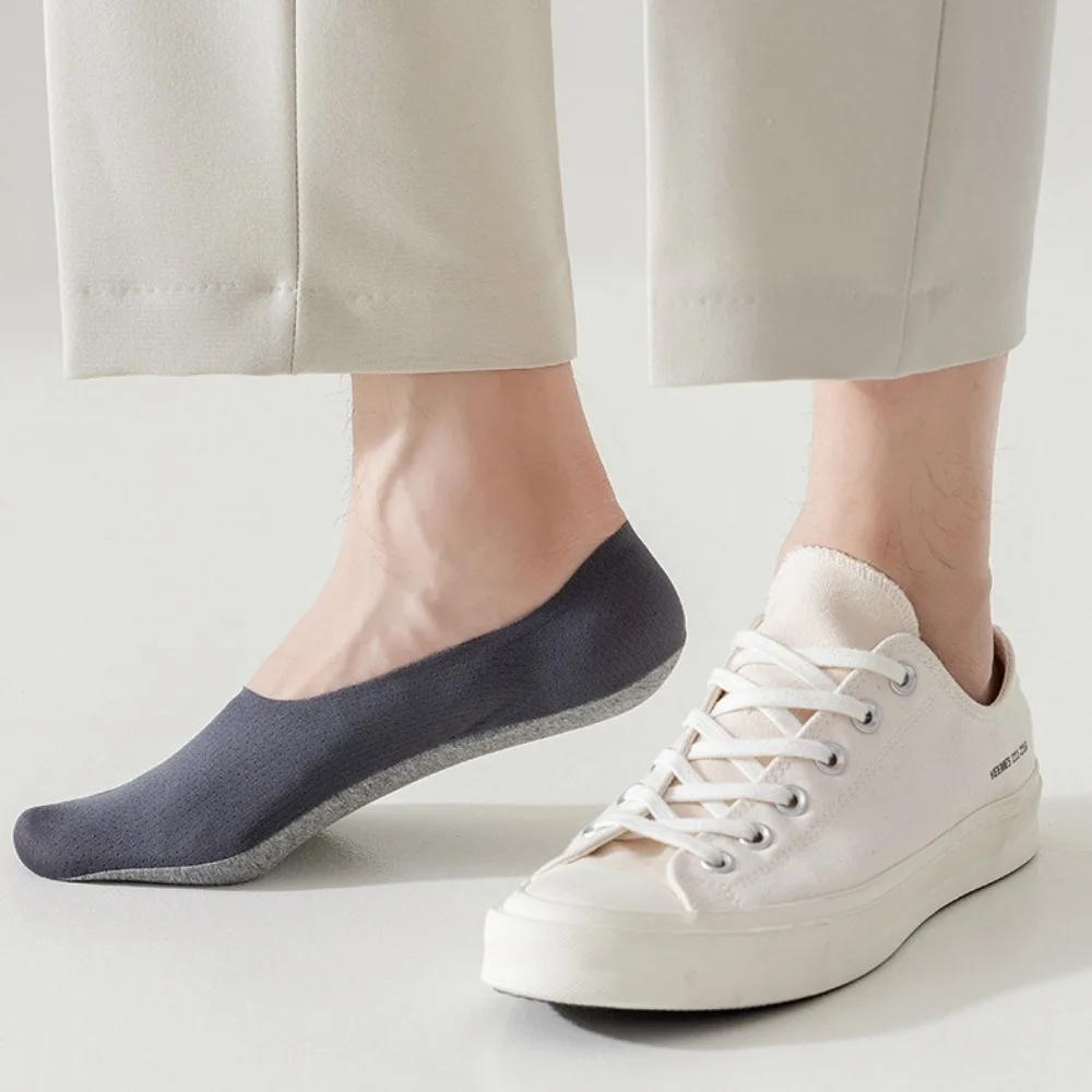 실리콘 미끄럼 방지 보트 양말 냄새 방지 땀 흡수 짧은 양말 단색 보이지 않는 발 뒤꿈치에서 떨어지지 않음