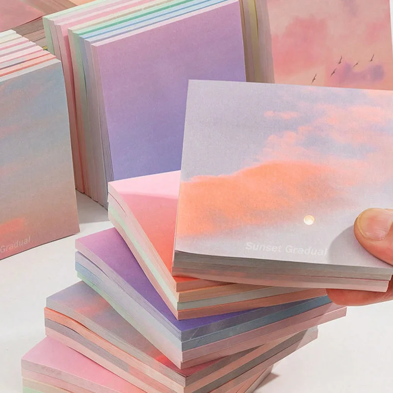Farbverlauf-Haftnotizen im Zufallsstil, Jedes Notizblatt wechselt von Rosa Nebel zu Lila Wolke, Für den Einsatz in Notizbüchern und Tagebüchern.
