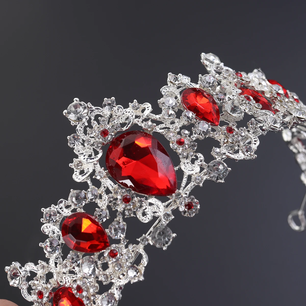 

Chic Wedding Bridal Hair Accessory Exquisite Crystal Headpiece for Women Engagement Party