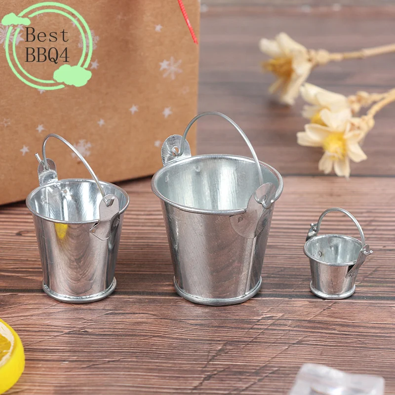 (BBQ4)1Pcs Dollhouse Mini Iron Bucket Miniature Model Mini Dollhouse Decorations Ornaments Children Beach Small Bucket Toy