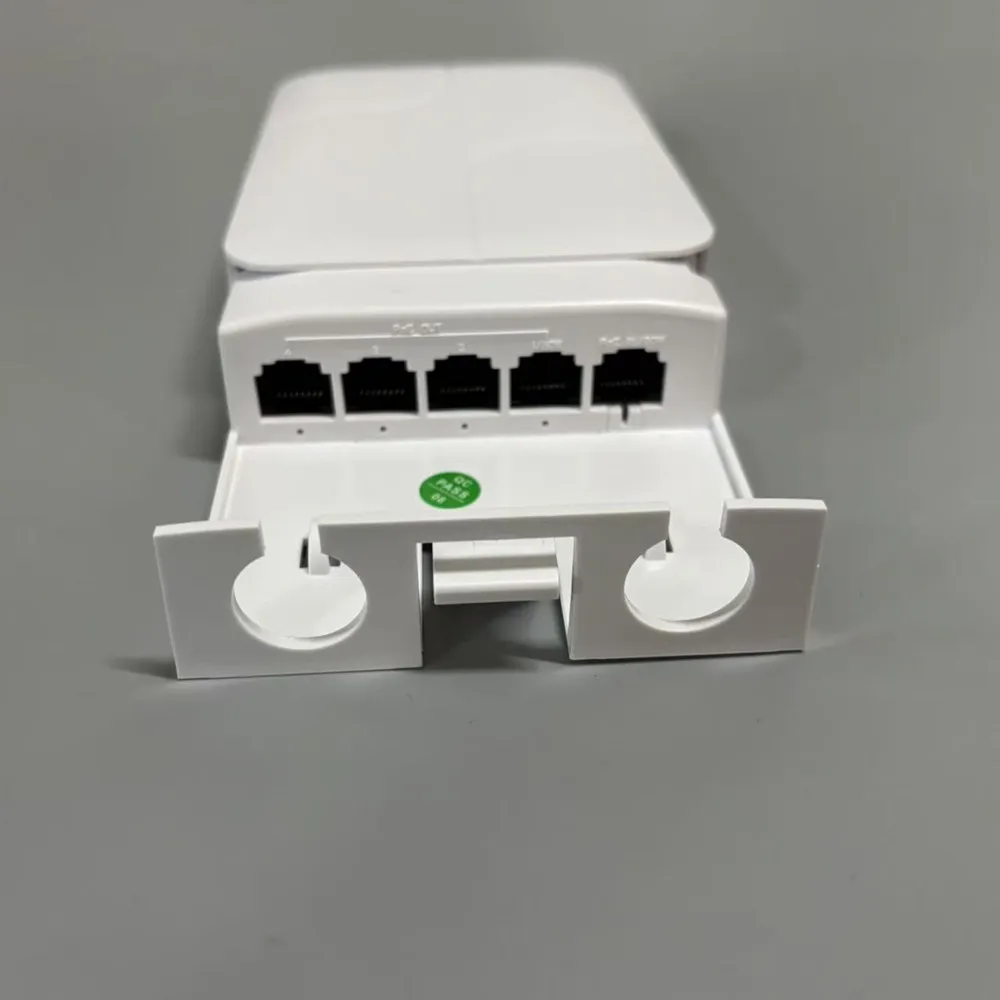 4/5 منفذ مقاوم للماء POE موسع 1 إلى 3/4 منفذ POE مكرر 10/100Mbps في الهواء الطلق شبكة التبديل PoE موسع لكاميرات IP