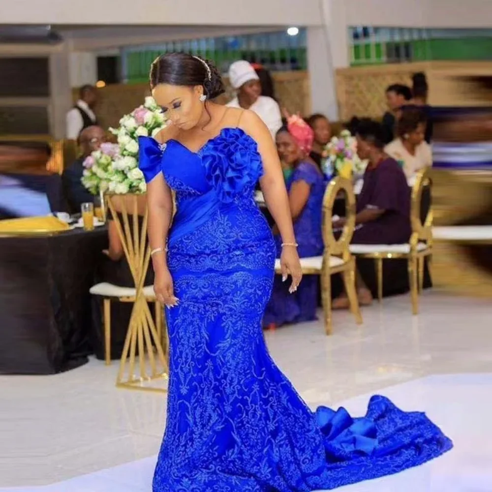 Magnifique robe de bal sirène en dentelle bleue, robe d'occasion formelle africaine avec traîne de balayage, robe de réception de mariage Aso ebi à volants