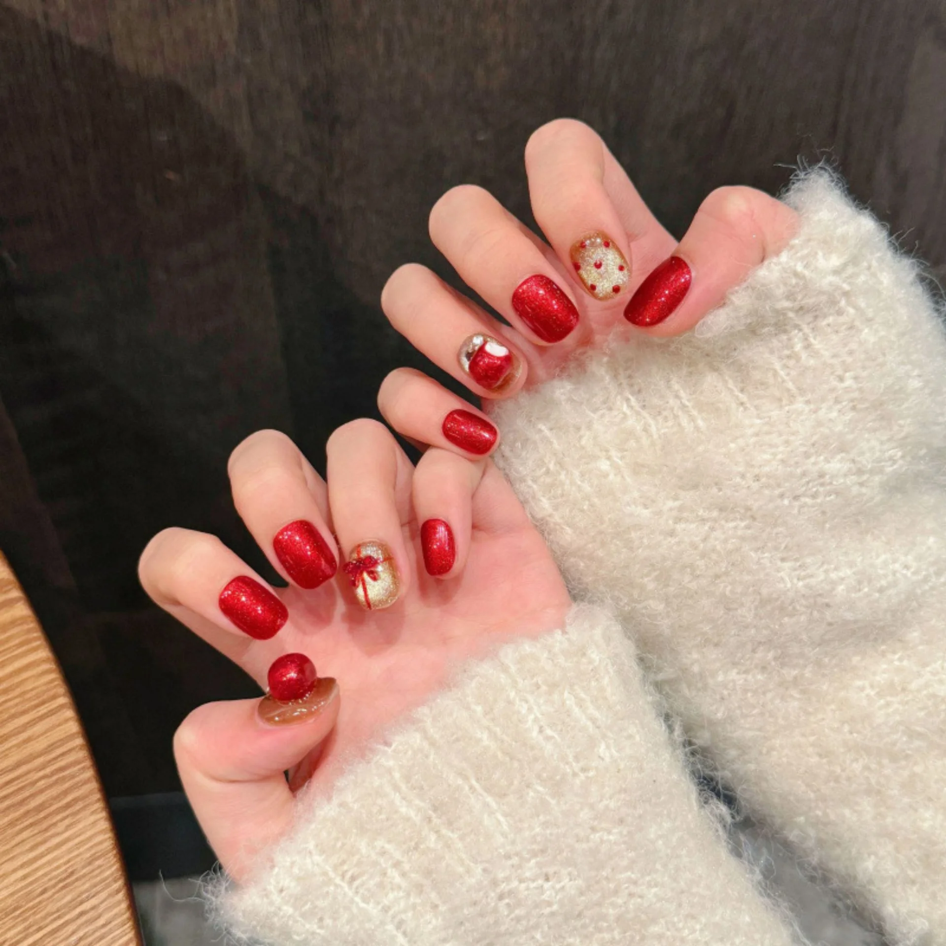 10 pièces à la main faux ongles pointe noël mignon rouge oeil de chat court carré rond presse sur ongles Art flocon de neige arbre conception faux ongles
