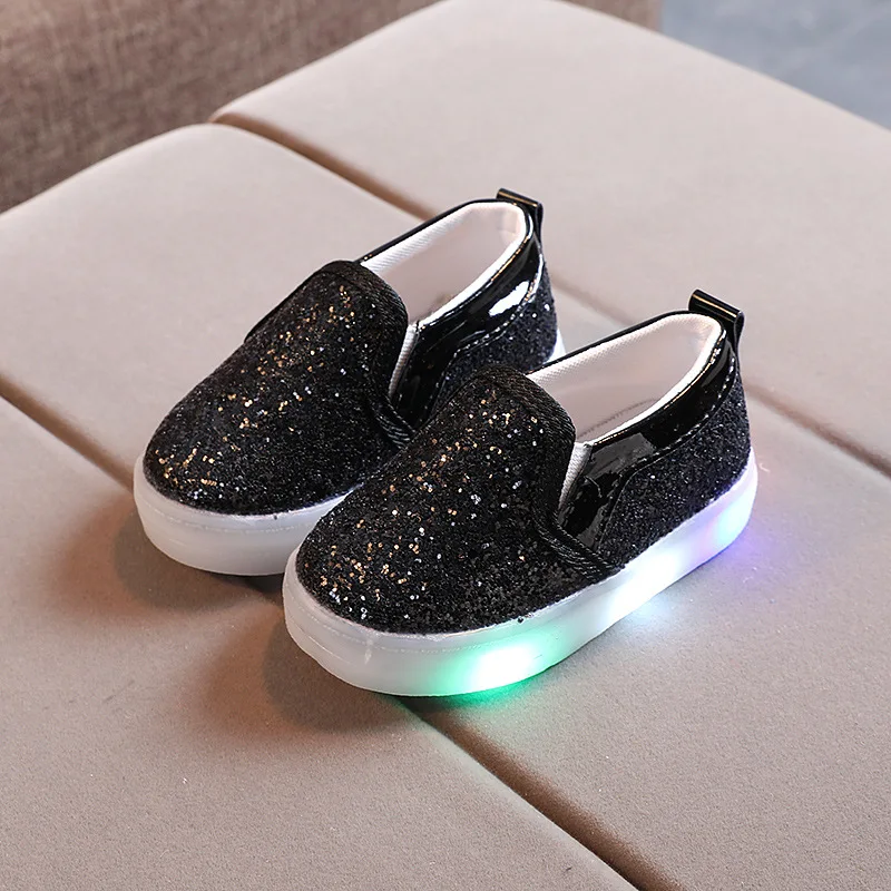 Zapatillas Kid LED scarpe brillanti nuove scarpe Casual con paillettes scarpe sportive di moda scarpe da tavola scarpe da bambino scarpe da